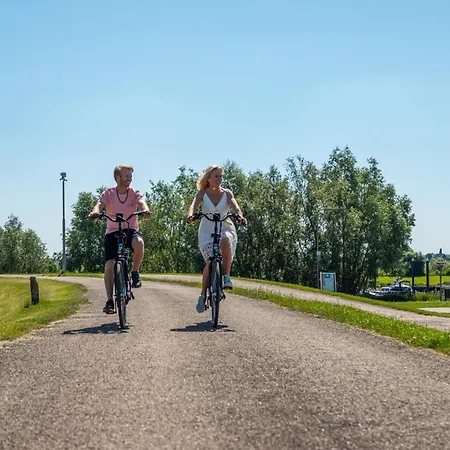 Marina Strandbad Aan Het Oever Mit Zaun Haus Nr 135 * Olburgen