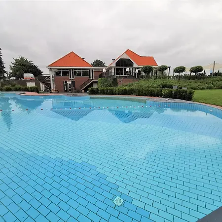 Marina Strandbad Aan Het Oever Mit Zaun Haus Nr 135 Olburgen