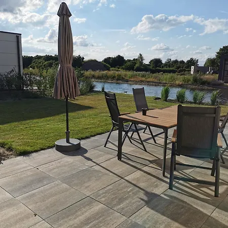 Marina Strandbad Aan Het Oever Mit Zaun Haus Nr 135 Olburgen